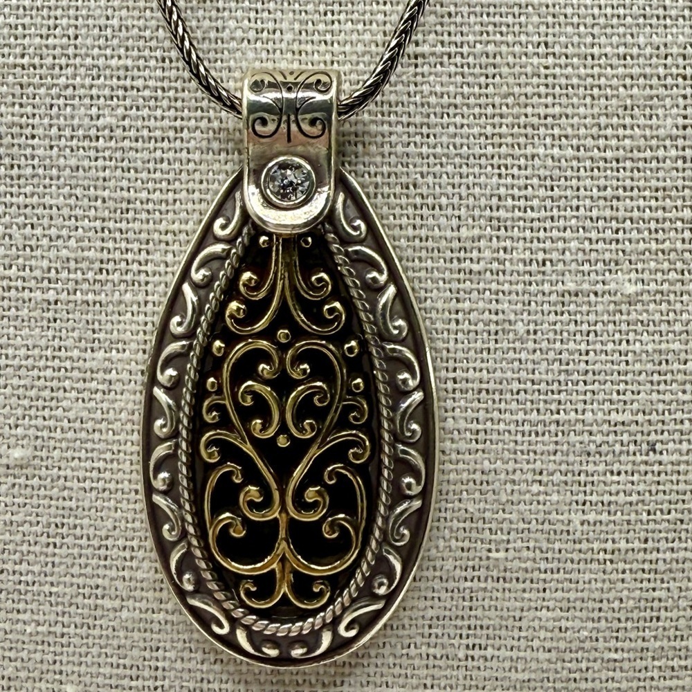 Brighton Castillo Elegant Filigree Pendant Necklace Swirling Pattern Reversible‎ - Picture 2 of 7
